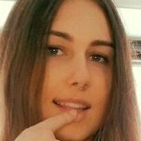 0hLively Çıplak