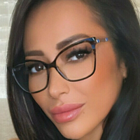 Adriana Meran Çıplak