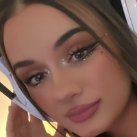Ailincia Çıplak