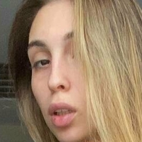 aisux Çıplak