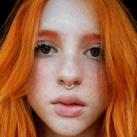 Alana Chiuff Çıplak