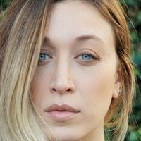 Alana Hadid Çıplak