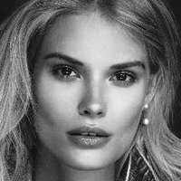 Alena Blohm Çıplak