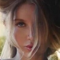 Alena German Çıplak