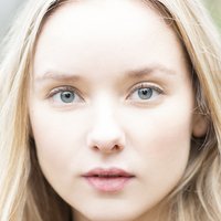 Alexandra Dowling Çıplak