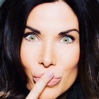 Alexandra Polzin Çıplak