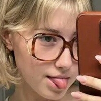Alice Klomp Çıplak