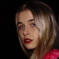 Alice Lily Zahalka Çıplak