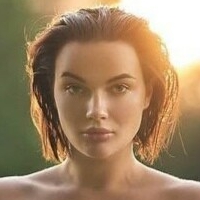 Alina Maleniece Çıplak