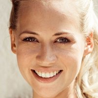 Aline Tausch Çıplak