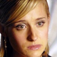Allison Mack Çıplak