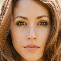 Amanda Crew Çıplak