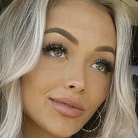Ambrielle Çıplak