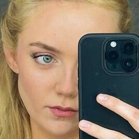 Amelia Kenworthy Çıplak