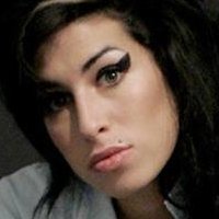 Amy Winehouse Çıplak
