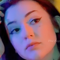 Anastasia August Çıplak