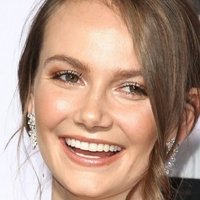 Andi Matichak Çıplak