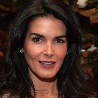 Angie Harmon Çıplak