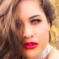 Anissa Eve Çıplak