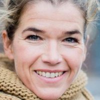 Anke Engelke Çıplak