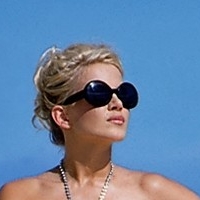 Anke Hermann Çıplak