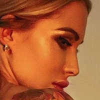 Anna Fox Çıplak