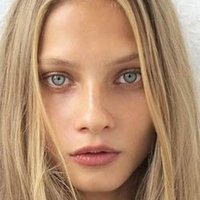 Anna Selezneva Çıplak