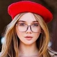 Anna Tikhomirova Çıplak