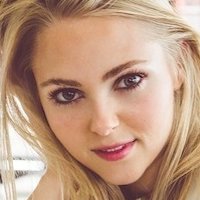 AnnaSophia Robb Çıplak