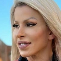 Anne Luise Freitas Çıplak
