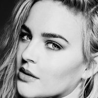 Anne-Marie Çıplak