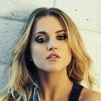 Anne Winters Çıplak
