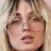 Asha Mok Çıplak