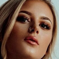 Ashlyn Sharp Çıplak