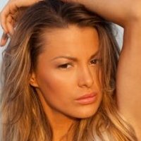 Astrid Fajcsi Çıplak