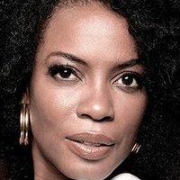 Aunjanue Ellis Çıplak