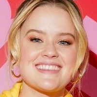 Ava Phillippe Çıplak