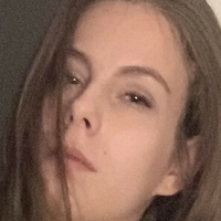 Avery Petite Çıplak