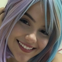 Ayla Violetta Çıplak