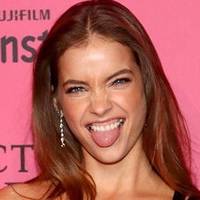 Barbara Palvin Çıplak