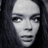 Barbara Steele Çıplak