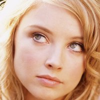 Beatrice Harnois Çıplak