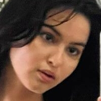 Beca Michie Çıplak