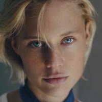 Becca Hiller Çıplak