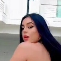 Bella Angel Dezoitou Çıplak