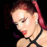 Bella Thorne Çıplak