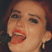 Bella Throne Çıplak