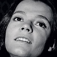 Bete Mendes Çıplak