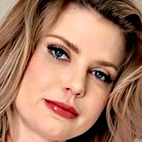 Beverly Hillson Çıplak
