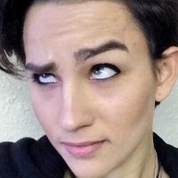 Bex Taylor-Klaus Çıplak